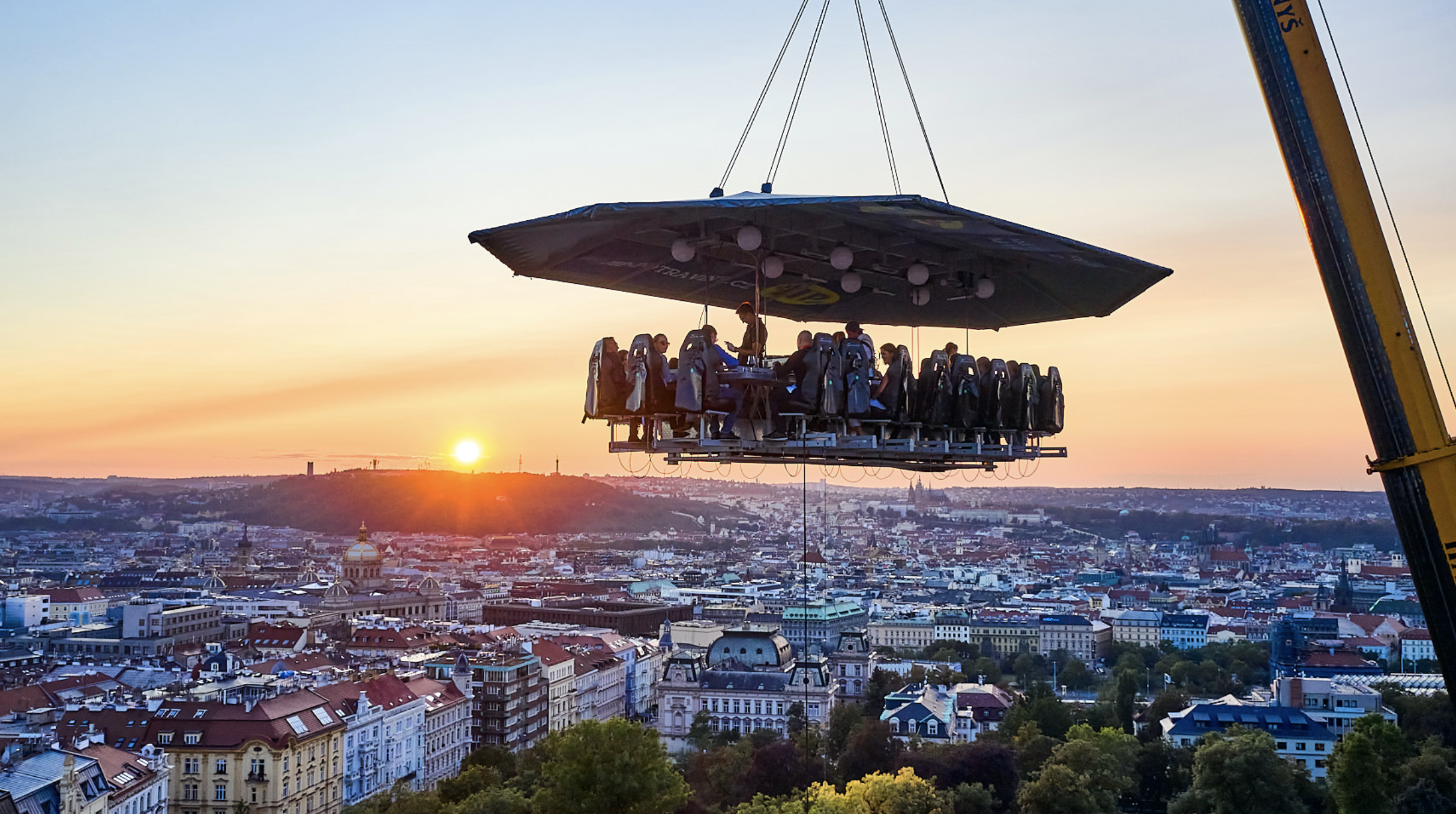 PREMIUM Lunch In The Sky